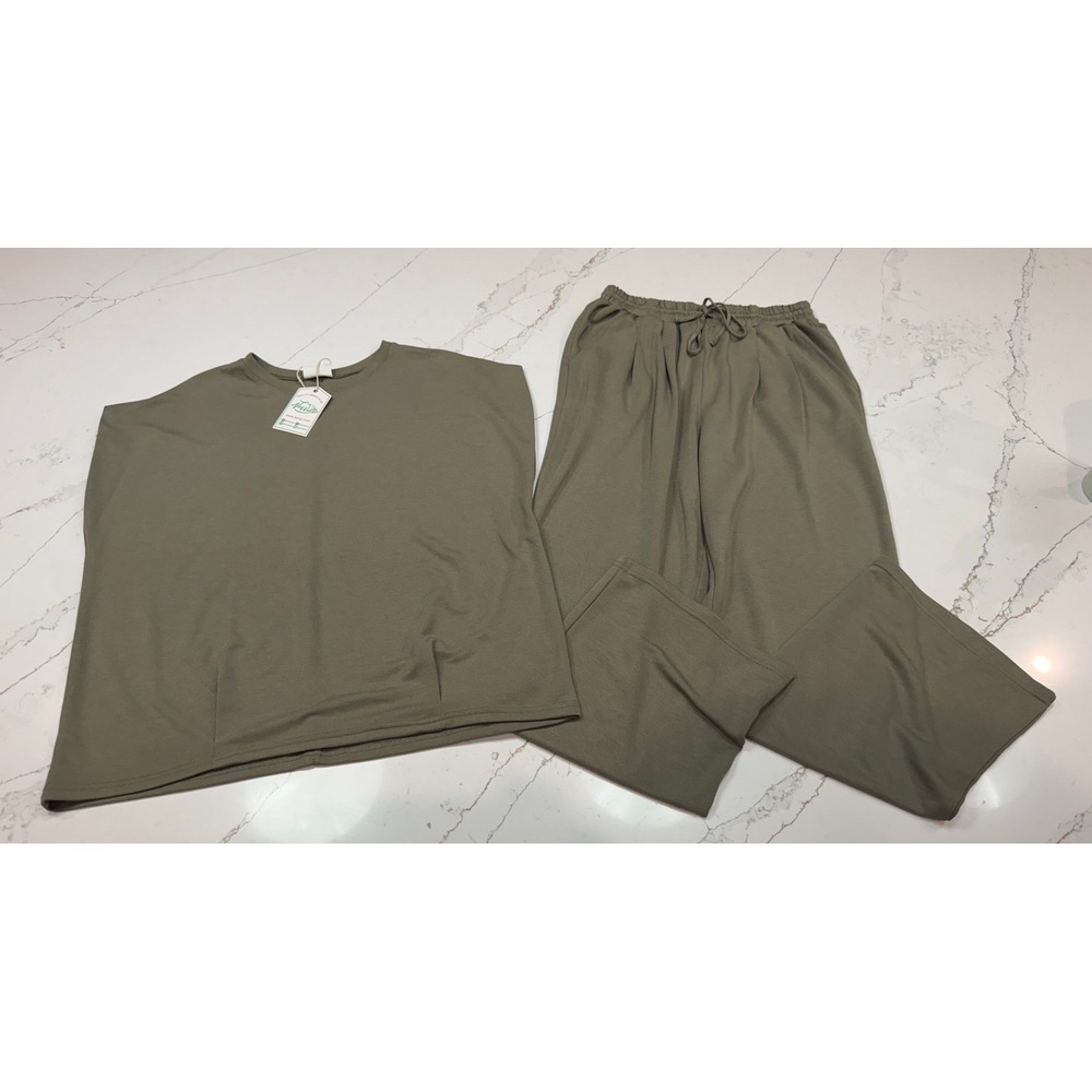 New'm Women Olive Green Loungewear Set Small Boxy Top Wide Leg Pants NWT